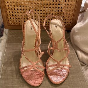 FIONI size 9 1/2 embossed Pink Strappy Sandals